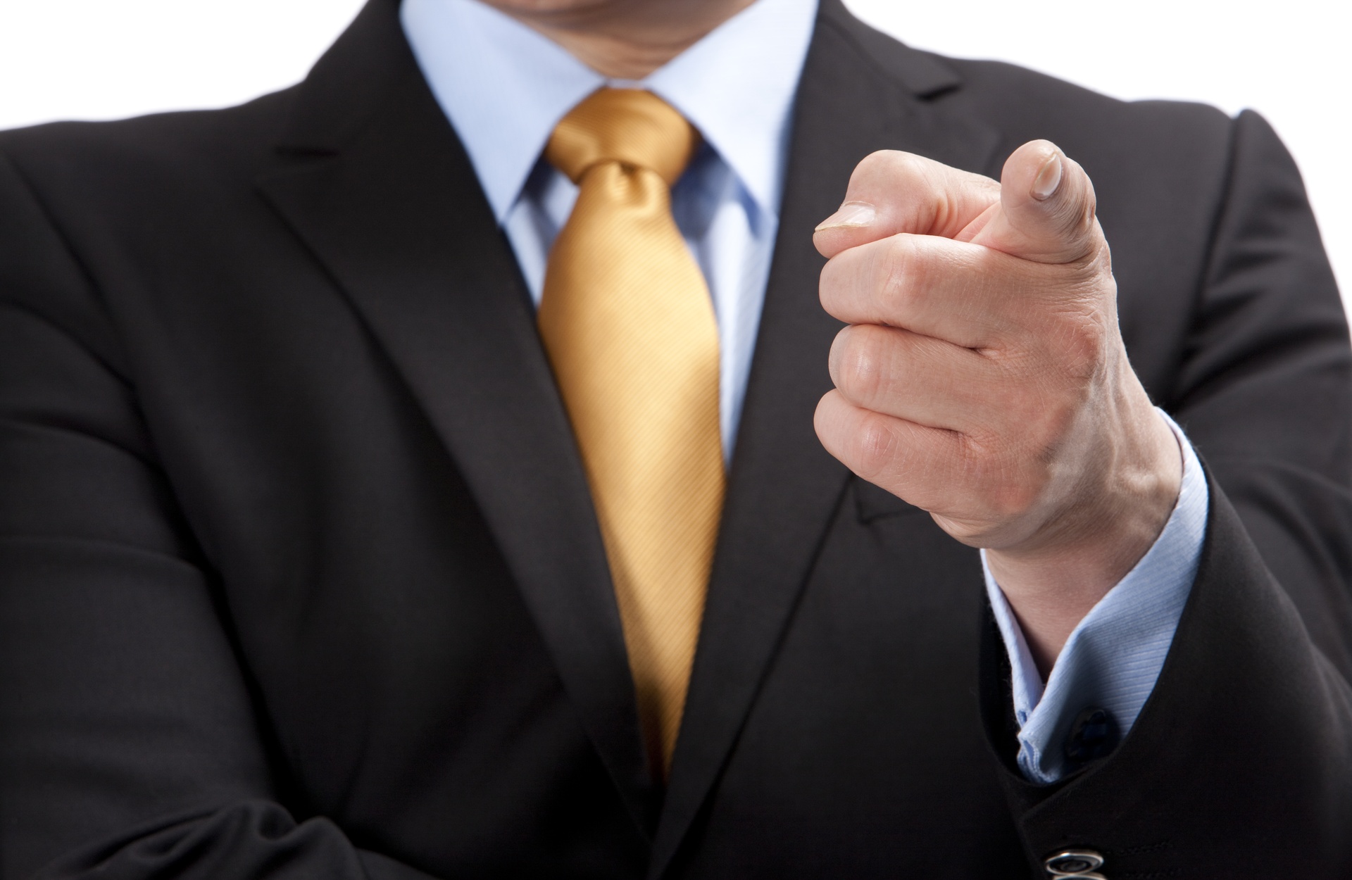 Abogados con experiencia en derecho penal en Grao de Castellón. Abogado apuntando con el dedo.